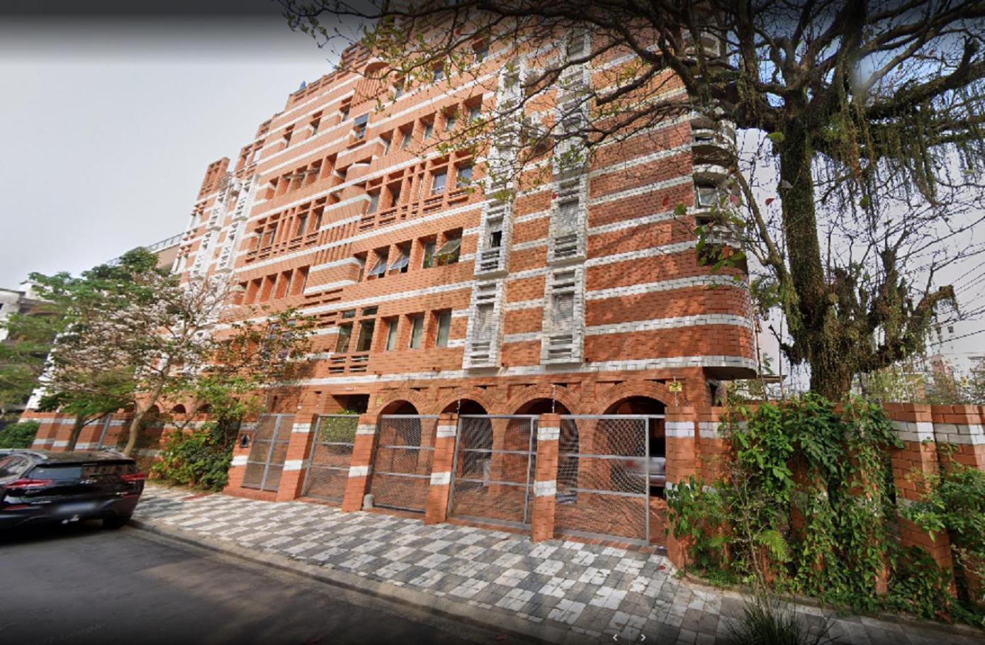 Apartamento Duplex กัวรูจา ภายนอก รูปภาพ